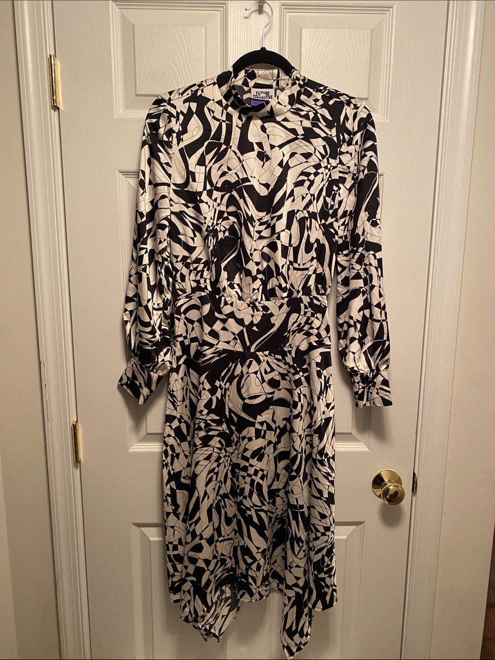 Future Collective Black & White Abstract Print Long Sleeve Dress… size XS